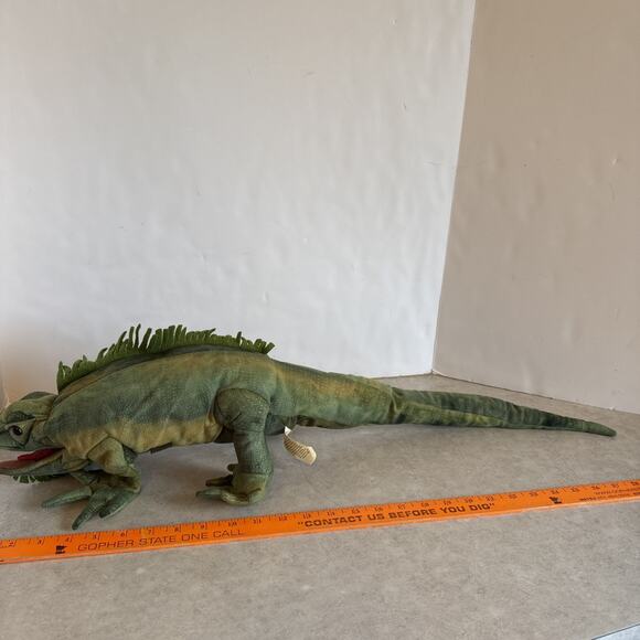 Folkmanis Green Iguana Lizard Puppet Plush 30" Realistic Stuffed Animal Toy Gift - Picture 2 of 16